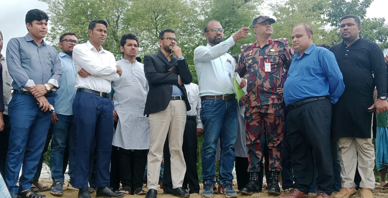 দূর্যোগ ও ত্রাণ মন্ত্রণালয় সচিবের পরশুরামের বল্লামুখার বাঁধ পরিদর্শন