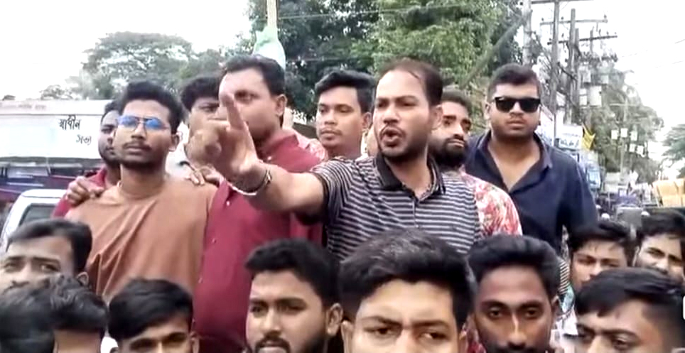 সোনাগাজীতে ছাত্রদলের বিক্ষোভ মিছিল