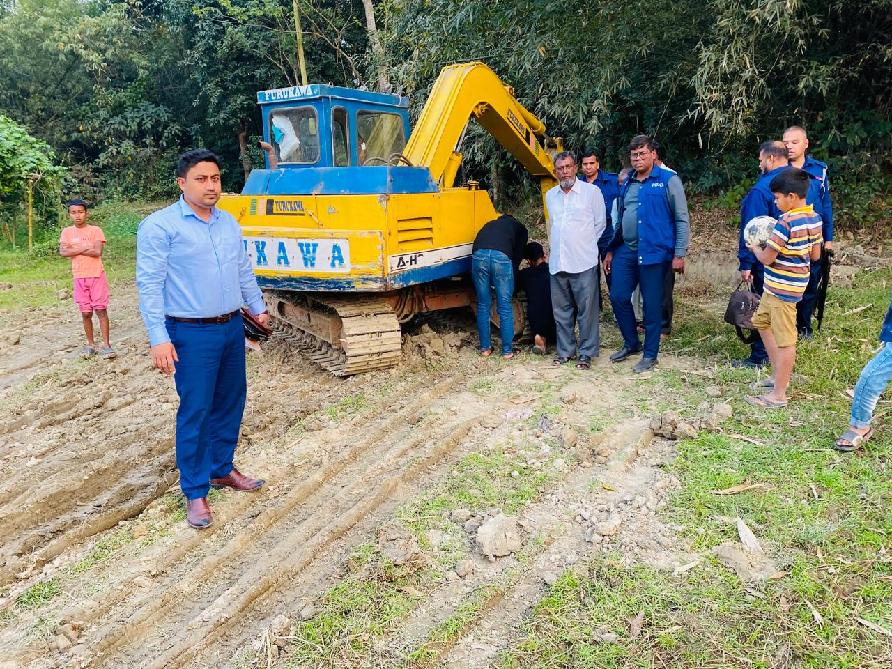 ফাজিলপুরে অবৈধভাবে মাটি কাটায় ১ জনের ৩০ হাজার টাকা জরিমানা ফাজিলপুরে অবৈধভাবে মাটি কাটায় ১ জনের ৩০ হাজার টাকা জরিমানা